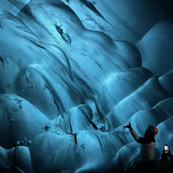 Breiðamerkurjökull ice cave exploration with Private Iceland