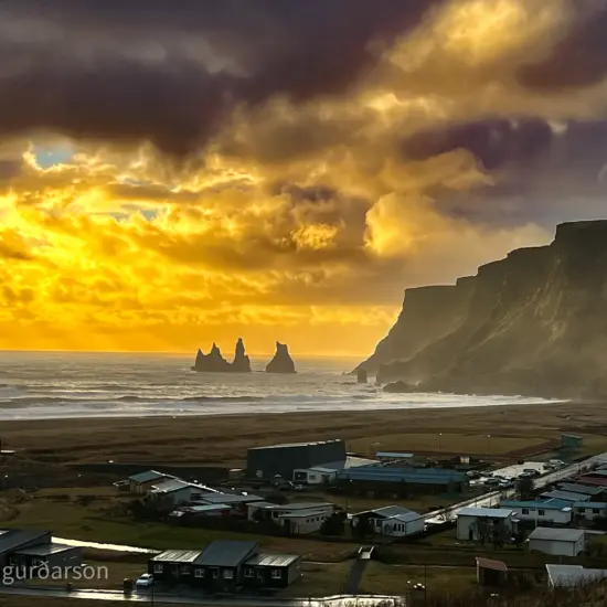 Vík í Mýrdal and Reynisfjall guided tour by Private Iceland